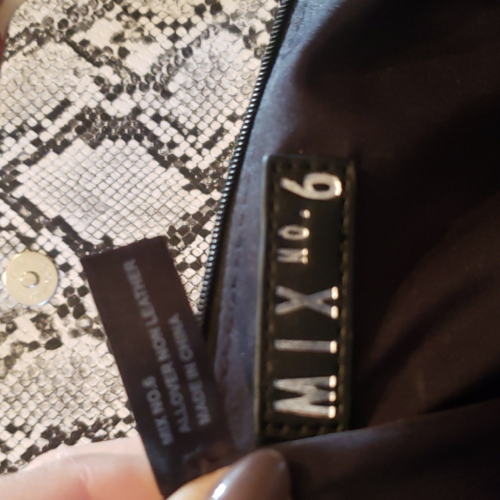 Purse - Picture 5 of 6